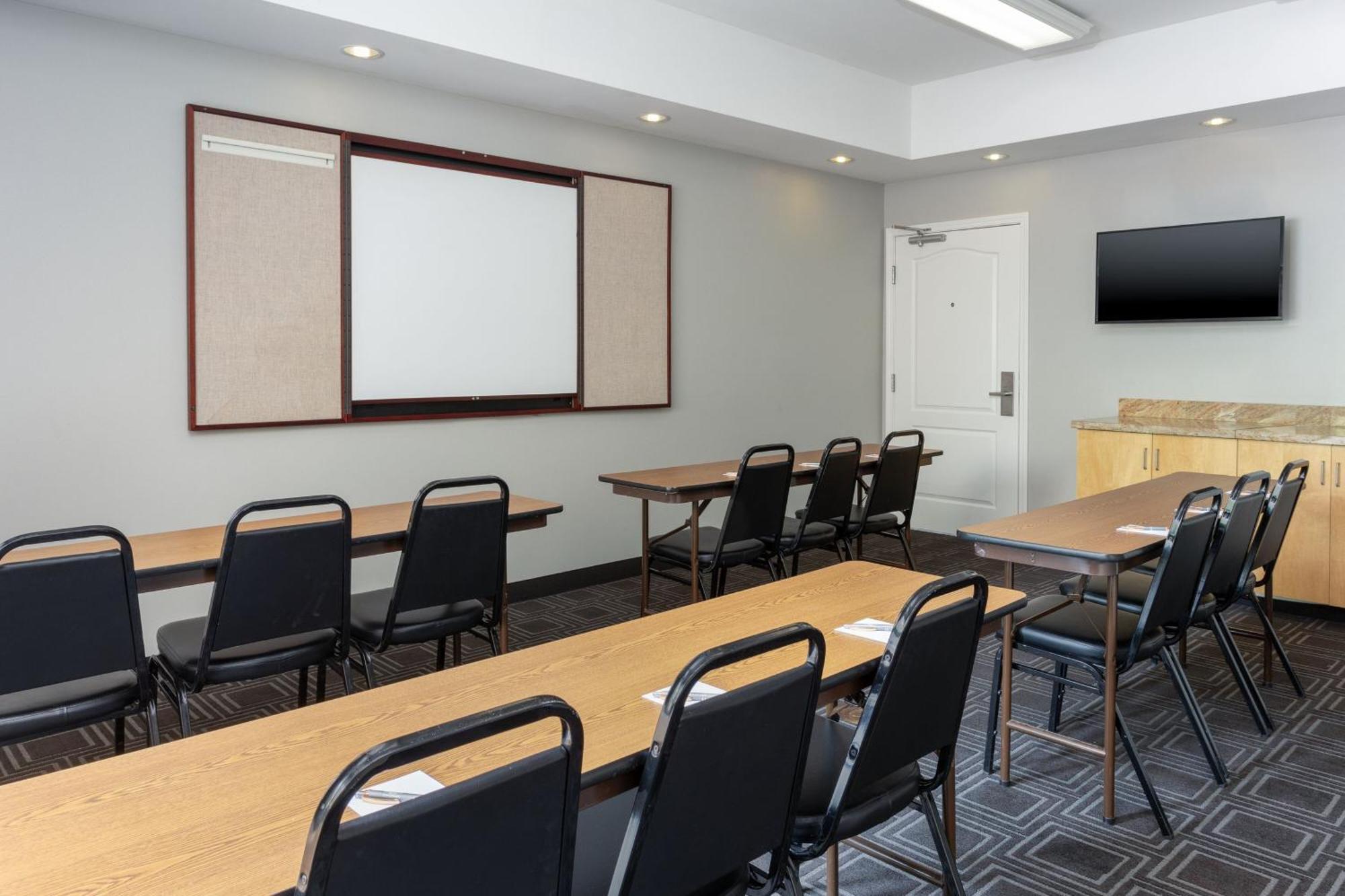 Towneplace Suites By Marriott Erie Ngoại thất bức ảnh