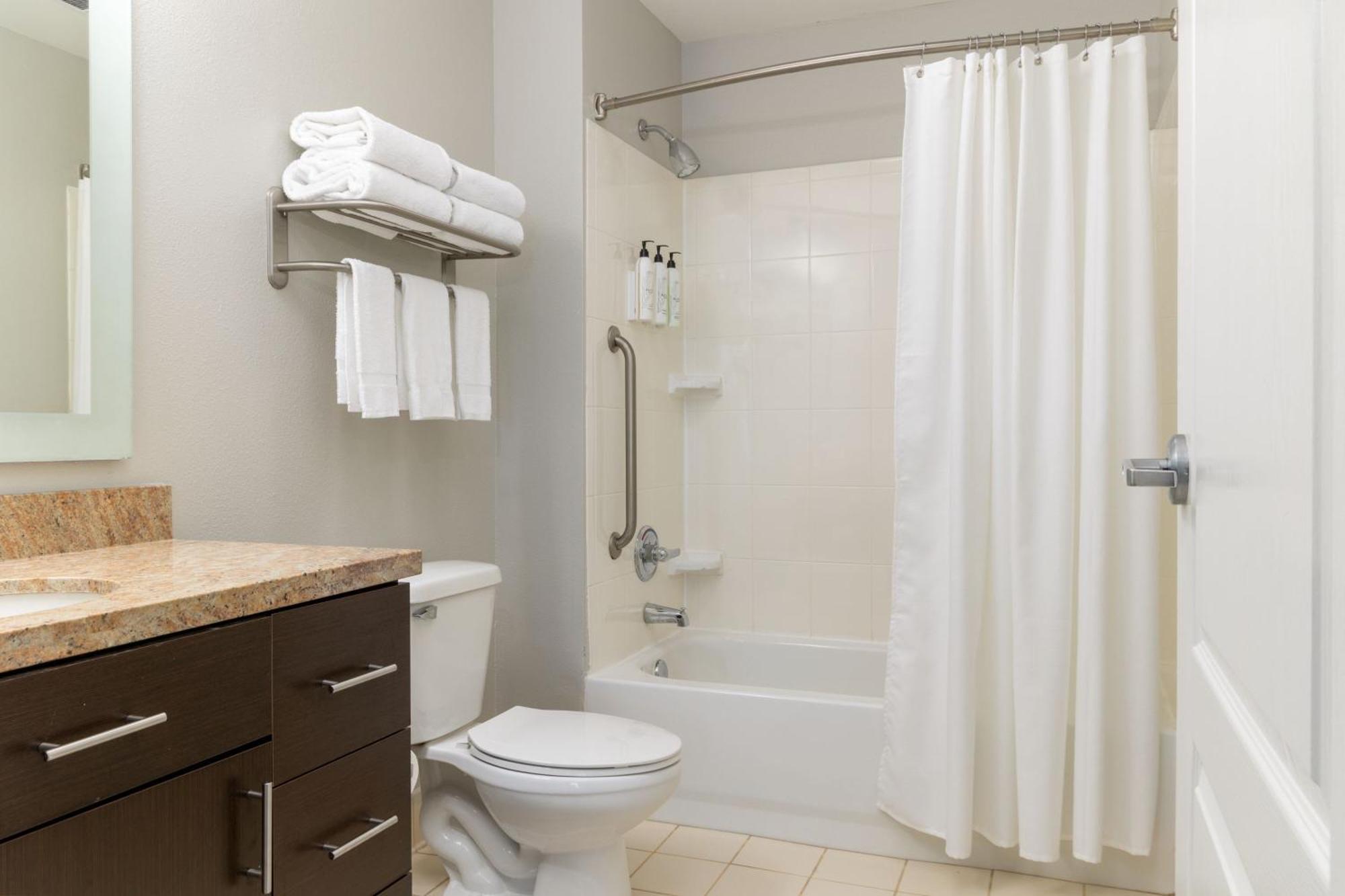 Towneplace Suites By Marriott Erie Ngoại thất bức ảnh